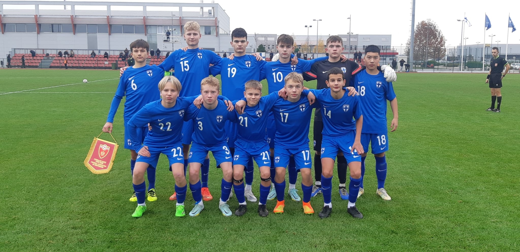 Suomen avaus Montenegroa vastaan.