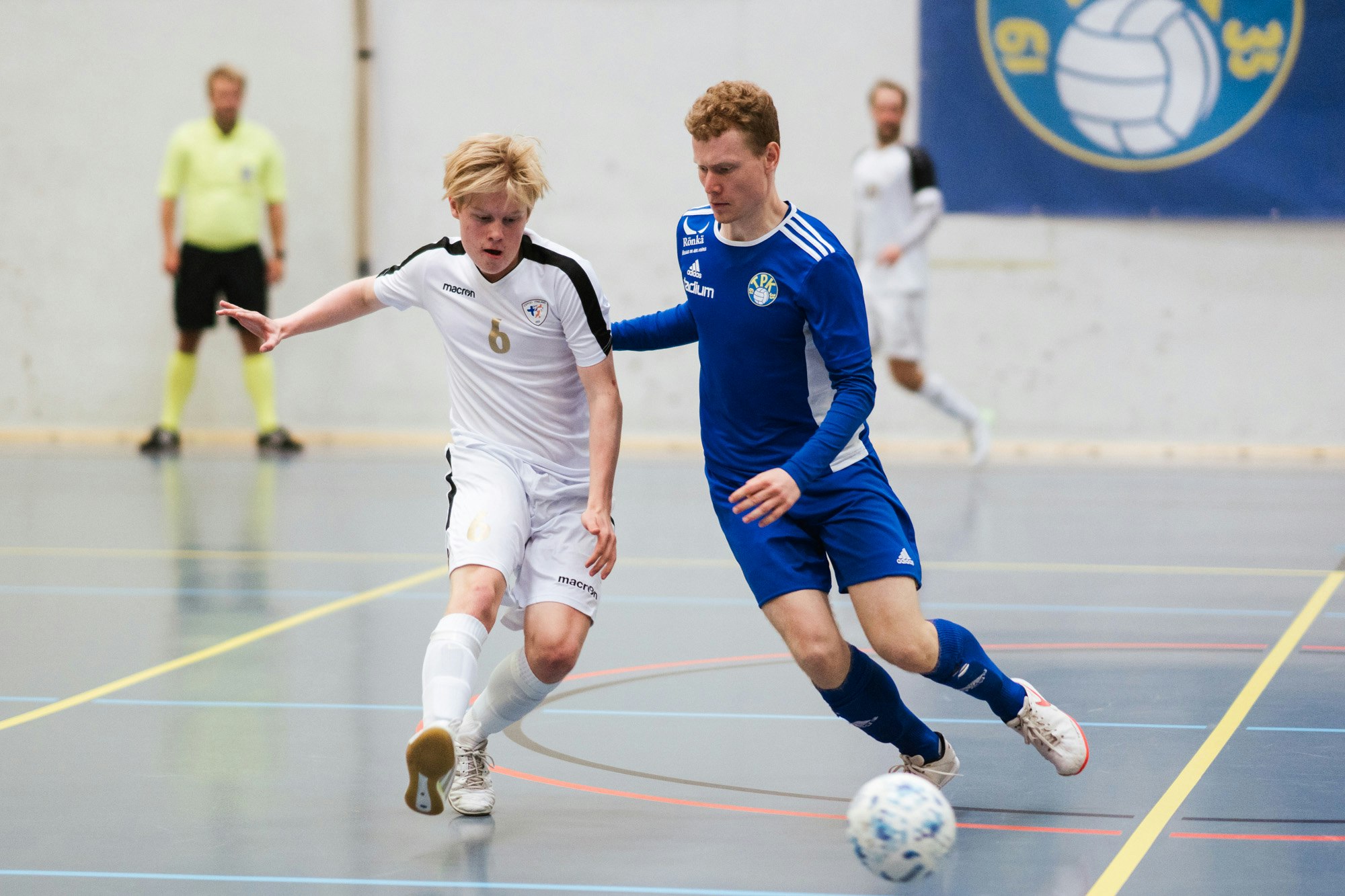 Paappanen GFT:n pelipaidassa Miesten Futsal-Liigan pelissä TPK:ta vastaan