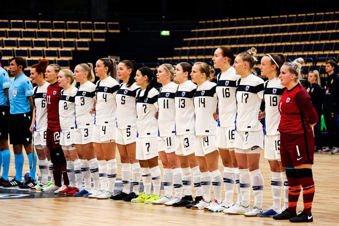 Naisten futsalmaajoukkue Ruotsi-ottelussa Energia Areenalla lokakuussa 2022.
