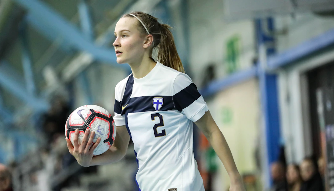 Silja Jaatinen pelasi täydet minuutit Pikkuhelmareiden edellisessä maaottelussa.
