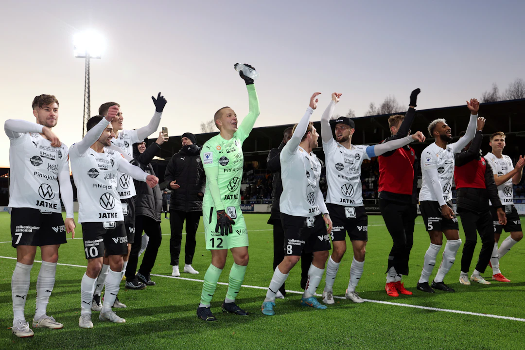 FC Haka juhli paikkaa Konferenssiliigan karsintoihin lokakuussa 2022.