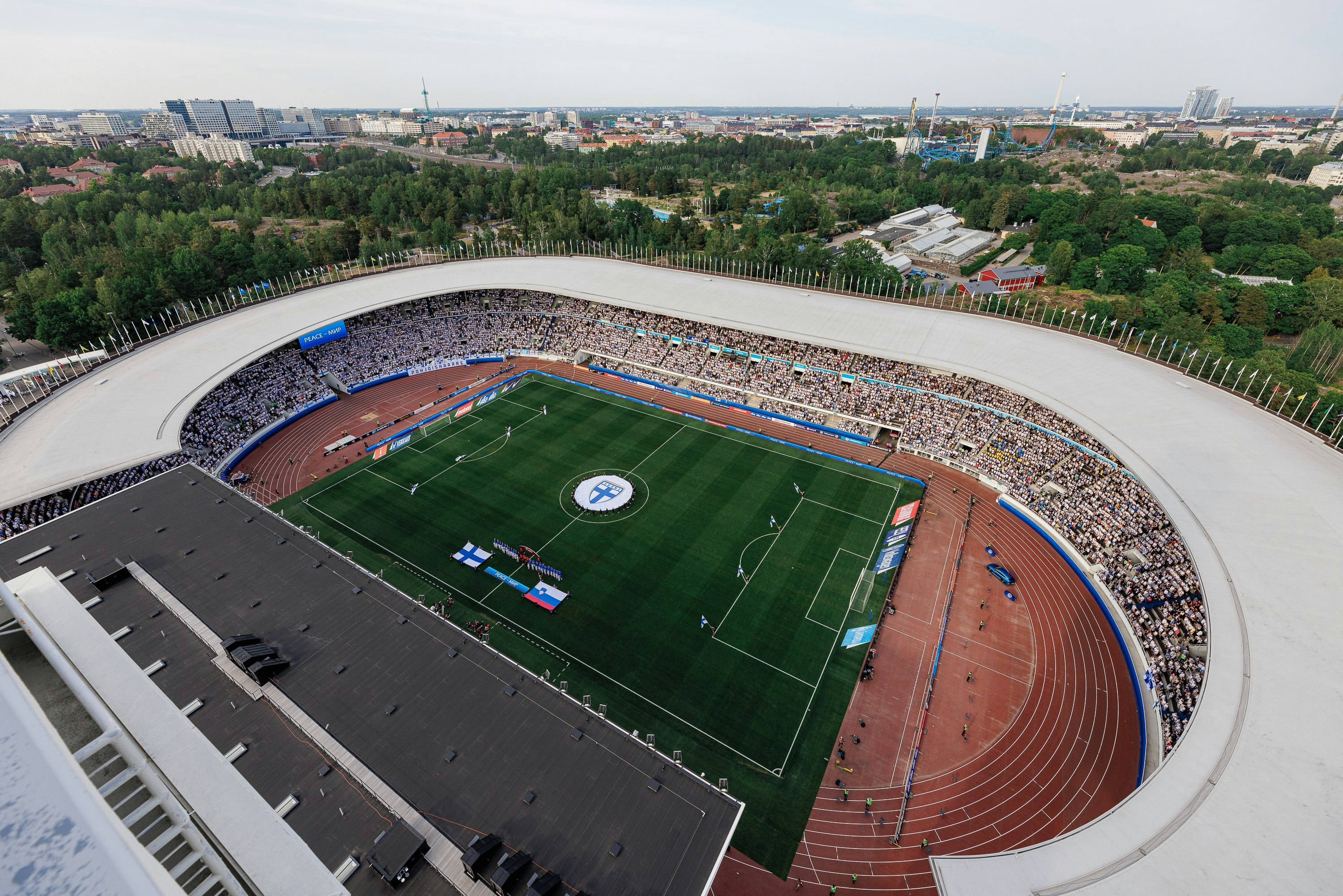 Olympiastadion oli loppuunmyyty kesäkuun molemmissa karsintaotteluissa.