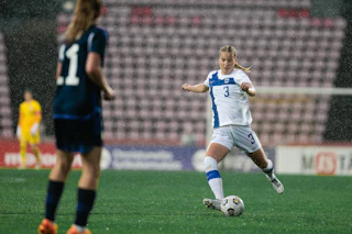 Eva Nyström A-maaottelussa Skotlantia vastaan Tampereella heinäkuussa 2023.