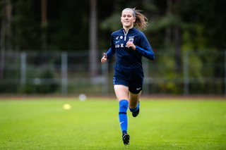 Joanna Tynnilä Helmareiden harjoituksissa Tampereella syyskuussa 2022.