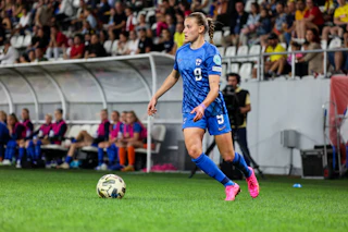 Katariina Kosola Nations Leaguen ottelussa Romaniaa vastaan Bukarestissa syyskuussa 2023.