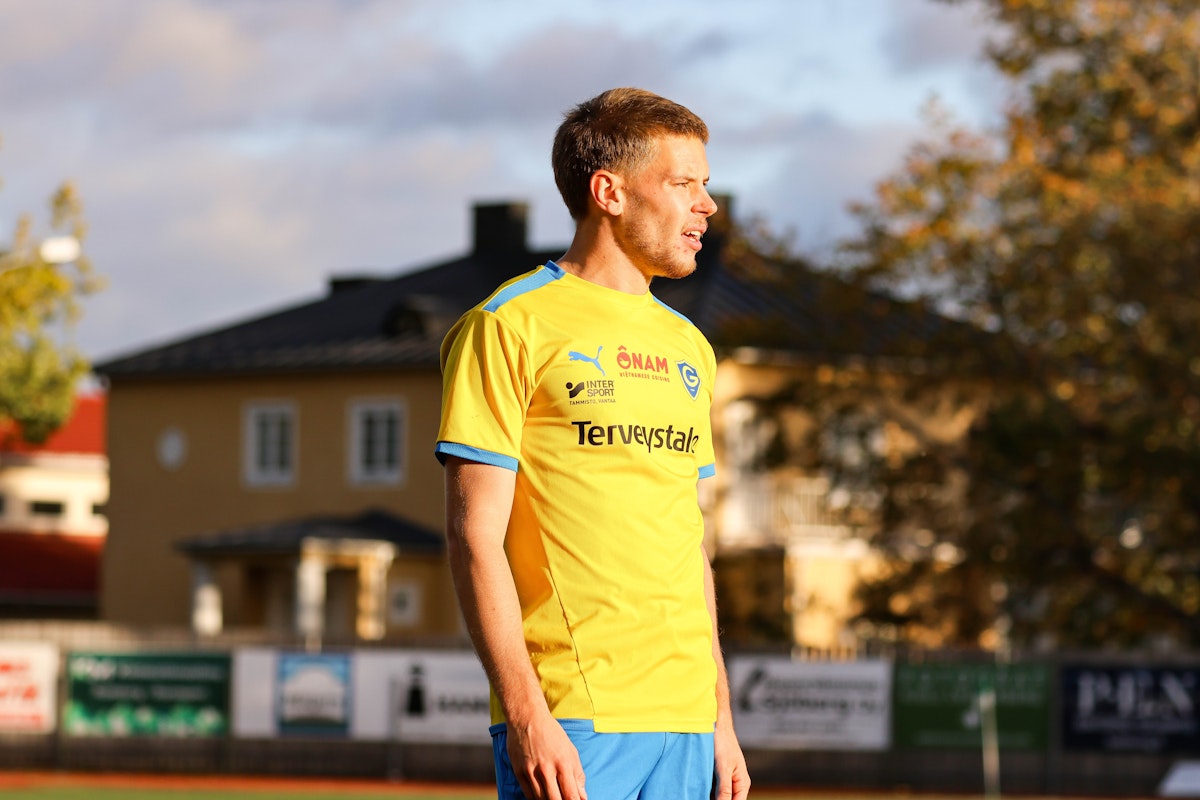 Joakim Latonen valittiin Ykkösen kuukauden pelaajaksi