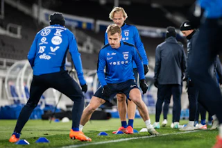 Huuhkajat harjoituksissa.