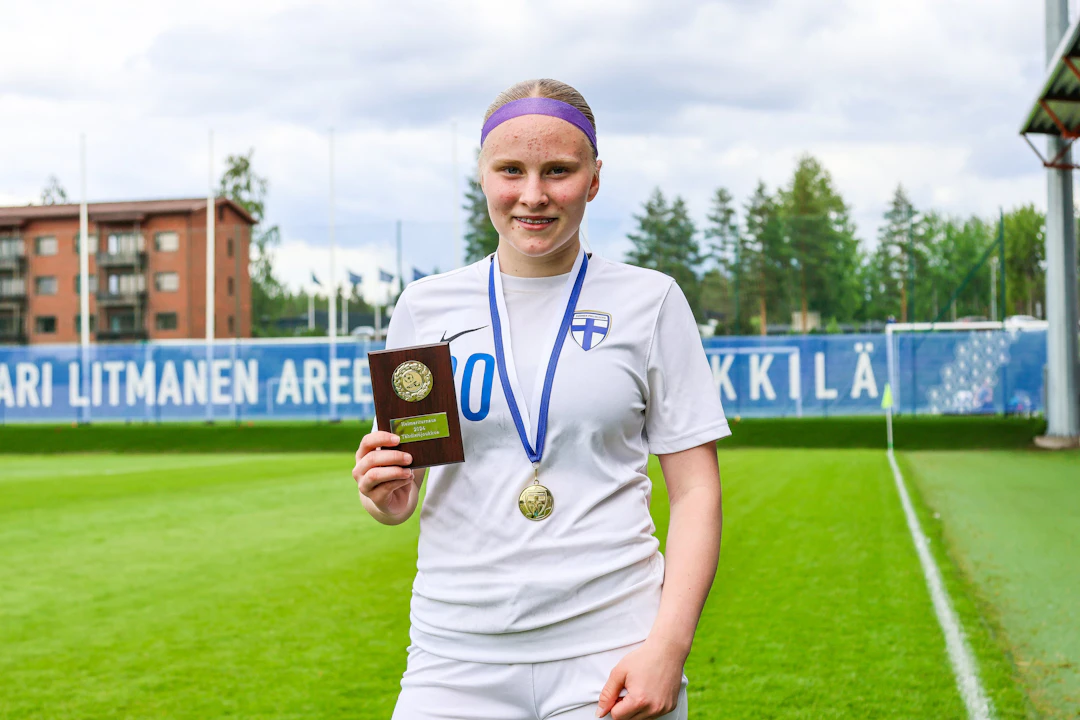 Helmi-Sofia Palmu valittiin Helmariturnauksen 2024 tähdistökentälliseen.