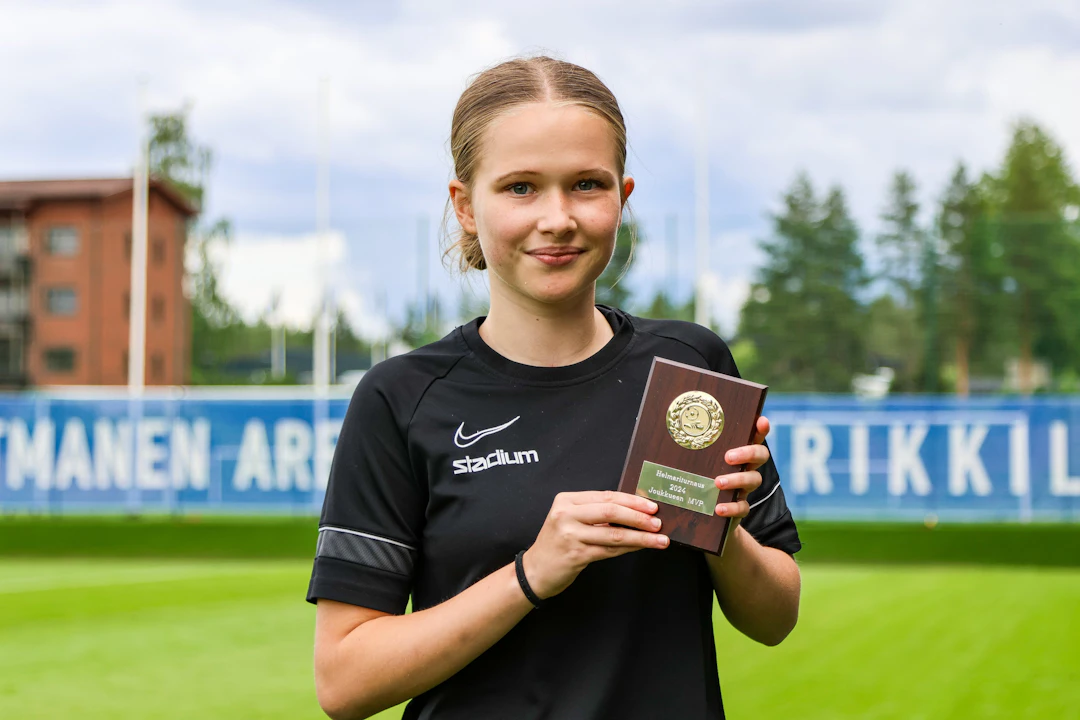 Iris Verno valittiin Helmariturnauksessa 2024 Team Summasen parhaaksi pelaajaksi.