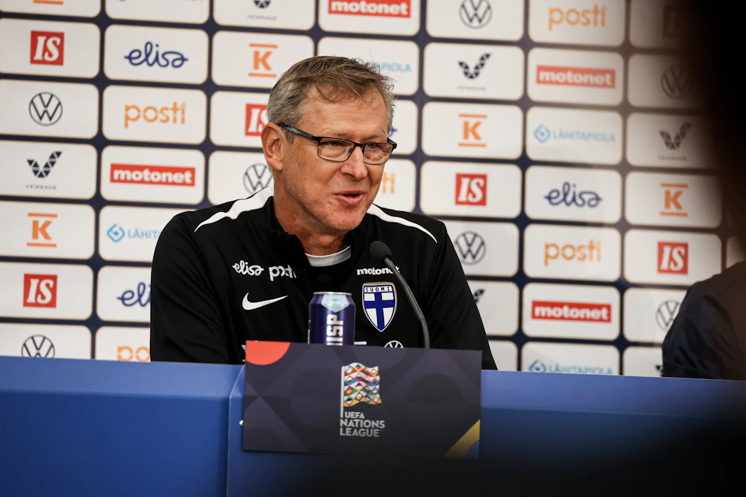Päävalmentaja Markku Kanerva vastaili keskiviikkona suomalaisen ja irlantilaisen median kysymyksiin.
