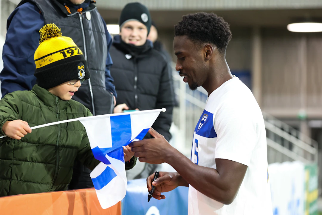 Tony Miettinen lokakuun Montenegro-ottelun jälkeen.