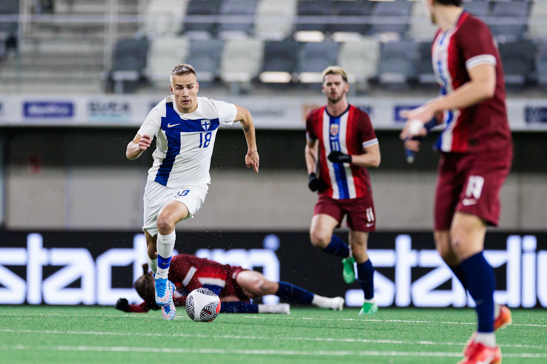 Pikkuhuuhkajat eteni marraskuussa EM-kisoihin kaatamalla Norjan jatkokarsinnoissa yhteismaalein 6-3.