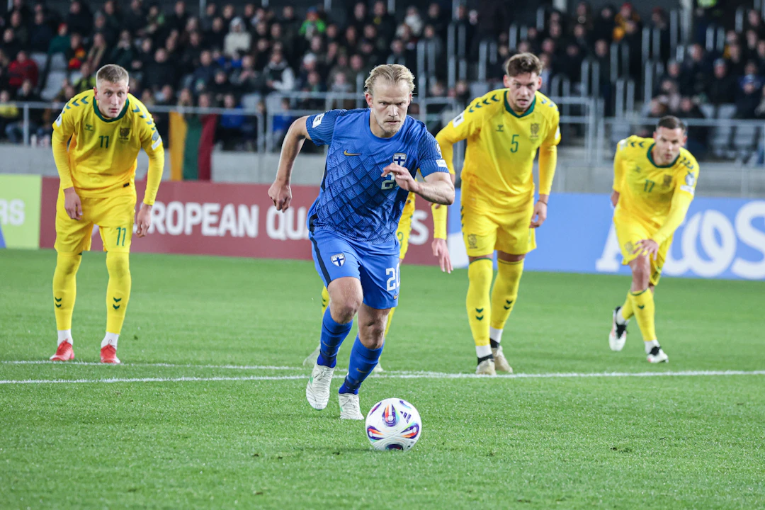 Pohjanpalo on maalannut viime viikkoina sekä Suomen että Palermon paidassa.
