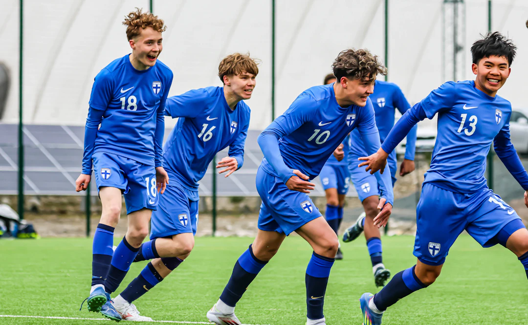 Minihuuhkajien Toivo Koivuranta (#13) viimeisteli tiistain Ukraina-ottelun ainokaisen.