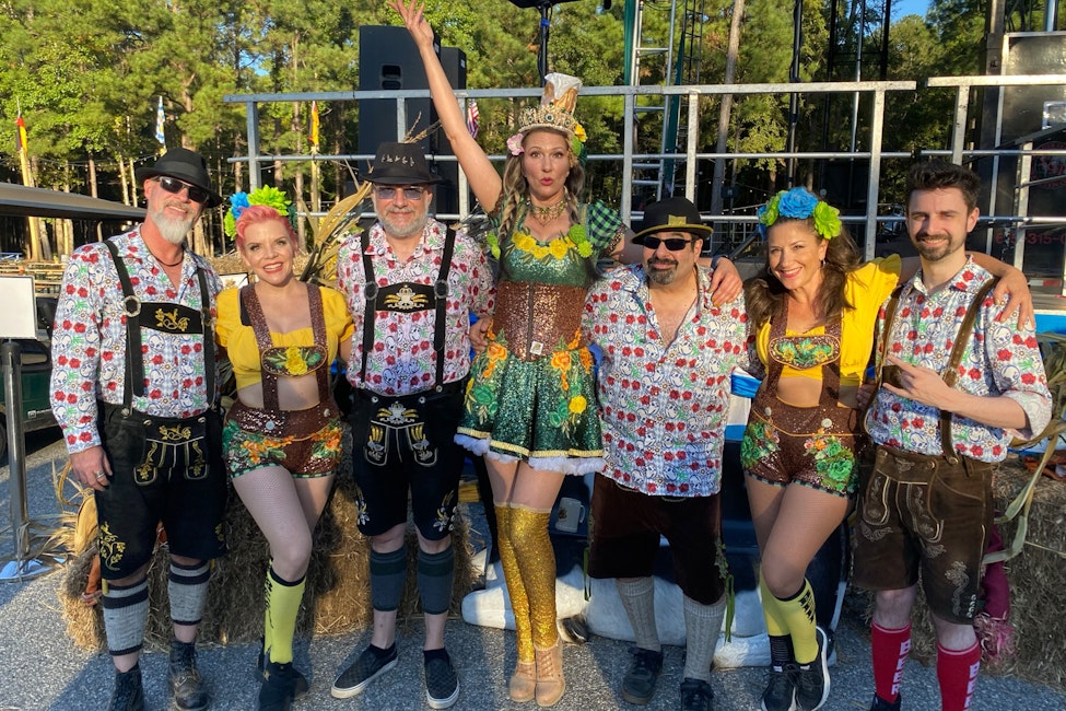 The Manuela Horn Experience