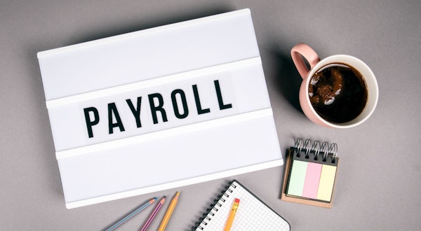 Pros and Cons of Payroll Outsourcing vs. In-House