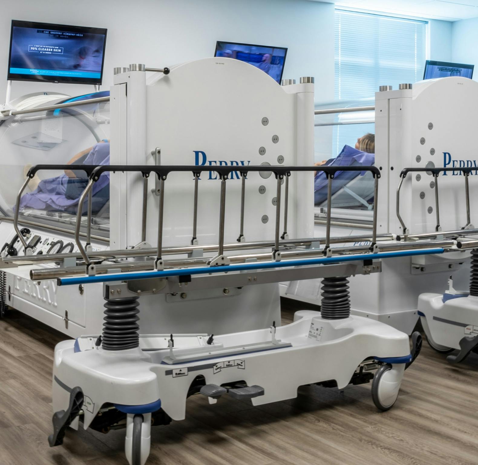 Hyperbaric chambers here at Wound Evolution