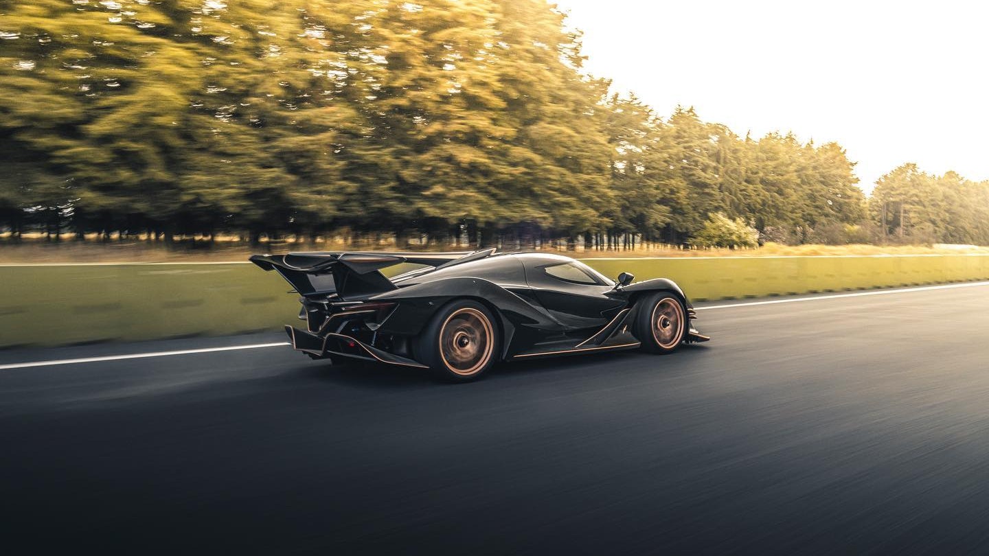 Apollo Car Wallpaper