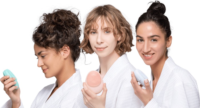 Ovall in 3 Farben mit Models