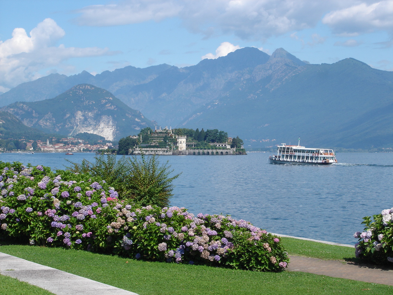 Cover image for Stresa - Lago Maggiore