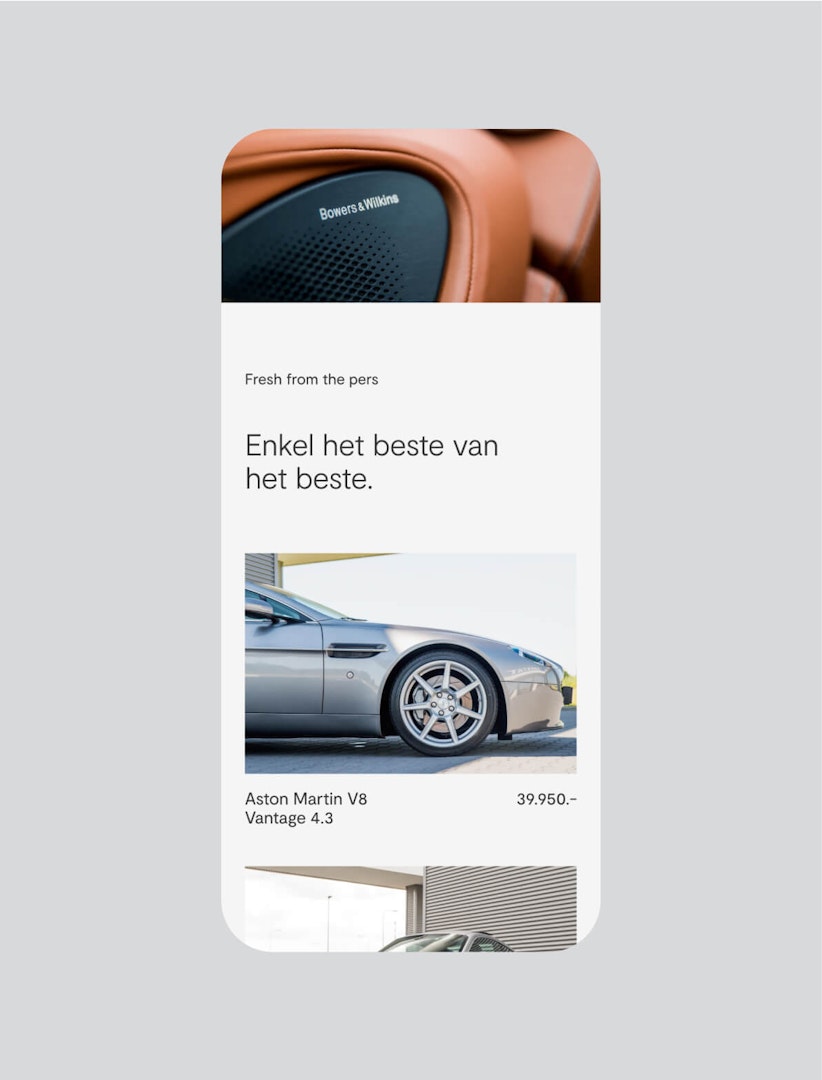 mobile-mockup-website triple and crown auto's