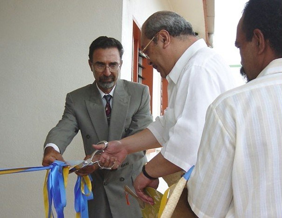 Crown Prince Tupoutoa of Tonga cuts ribbon to open the new buildings at the Ocean of Light International School.