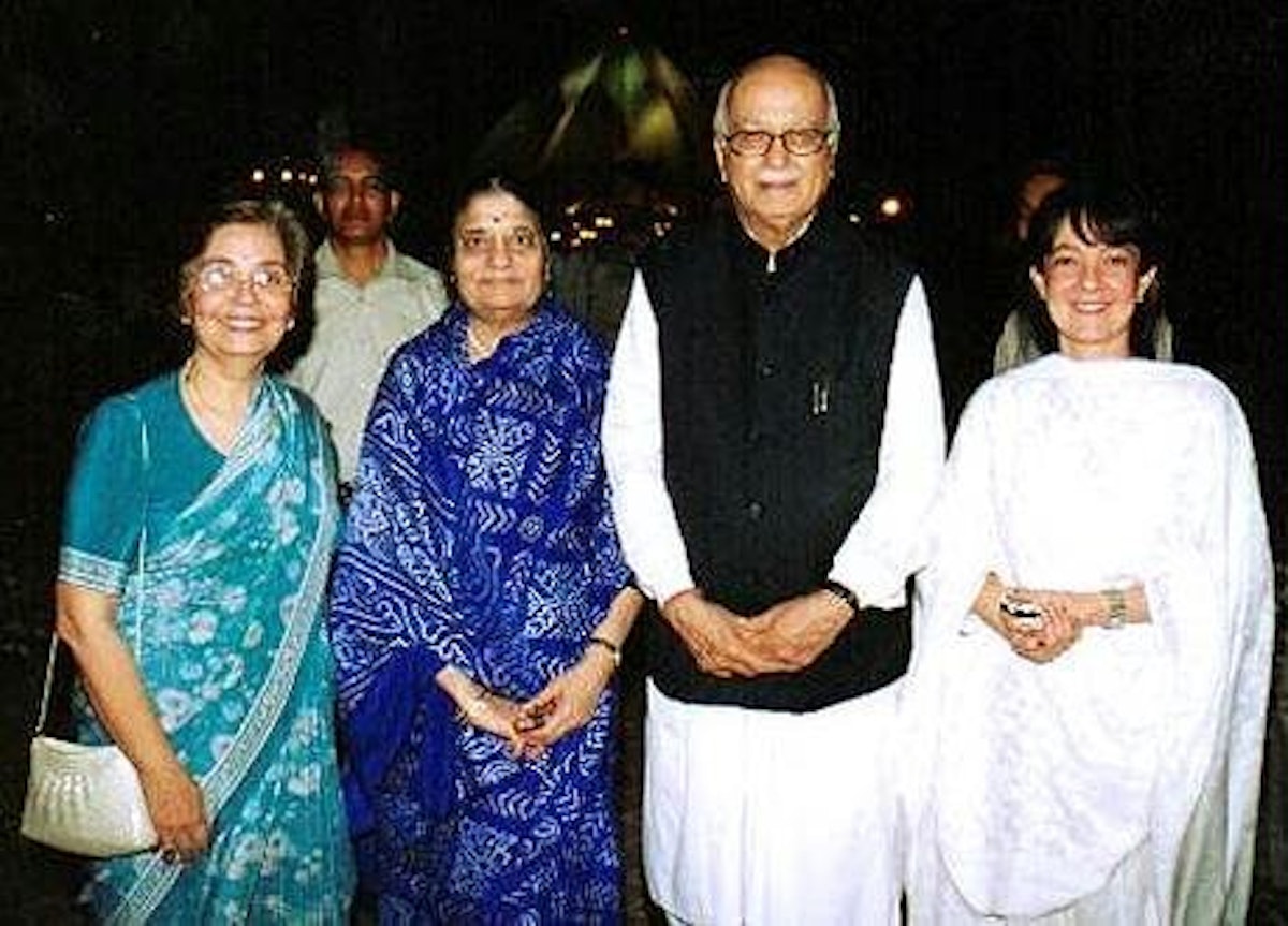 India's Deputy Prime Minister, Mr. Lal Krishna Advani and Mrs. Advani with (at left) Counsellor Zena Sorabjee and (far right) Ms. Naznene Rowhani, at the Baha'i House of Worship, New Delhi, India.