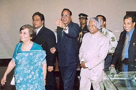 President Kalam (second from the right, front) visits the Baha'i House of Worship in India. The official Baha'i party includes (from left) Counsellor Zena Sorabjee, Dr. Nayson Olyai, Professor Anil Sarwal and Mr. Narinder Budhiraja.