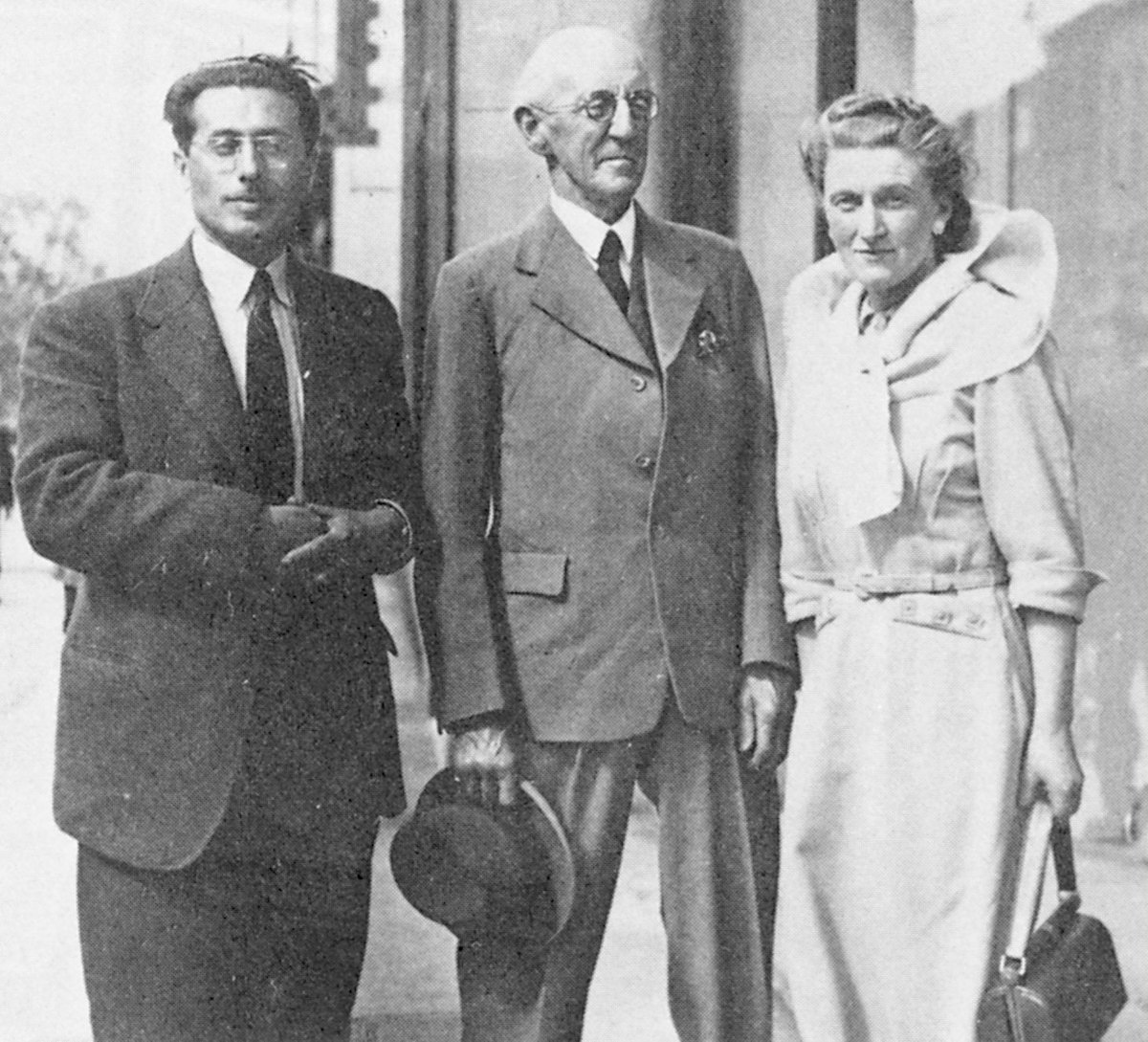 Ursula Newman (later Mrs. Samandari) in Dublin in 1950 with her future husband Dr. Mihdi Samandari (left) and George Townshend. (Photo: by permission of George Ronald, Publisher)