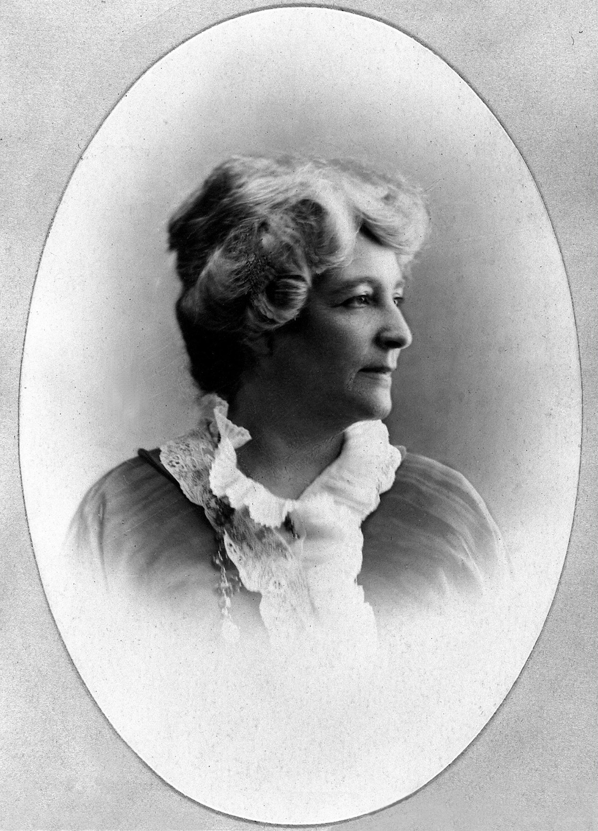 Sara Louisa, Lady Blomfield (1859-1939)