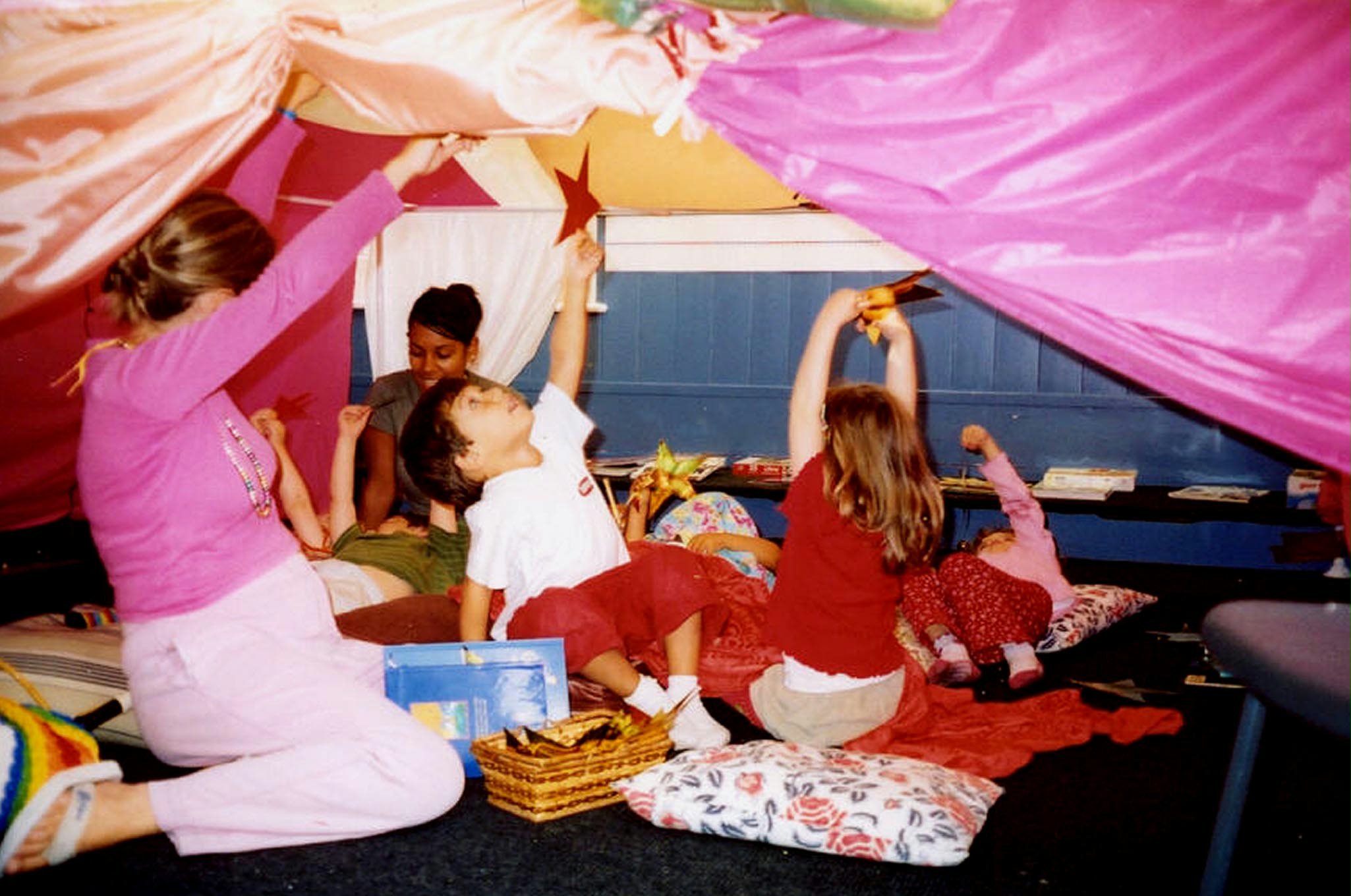 Tiny hands... the first Arts Academy course for under fives, tutored by Victoria Donovan.