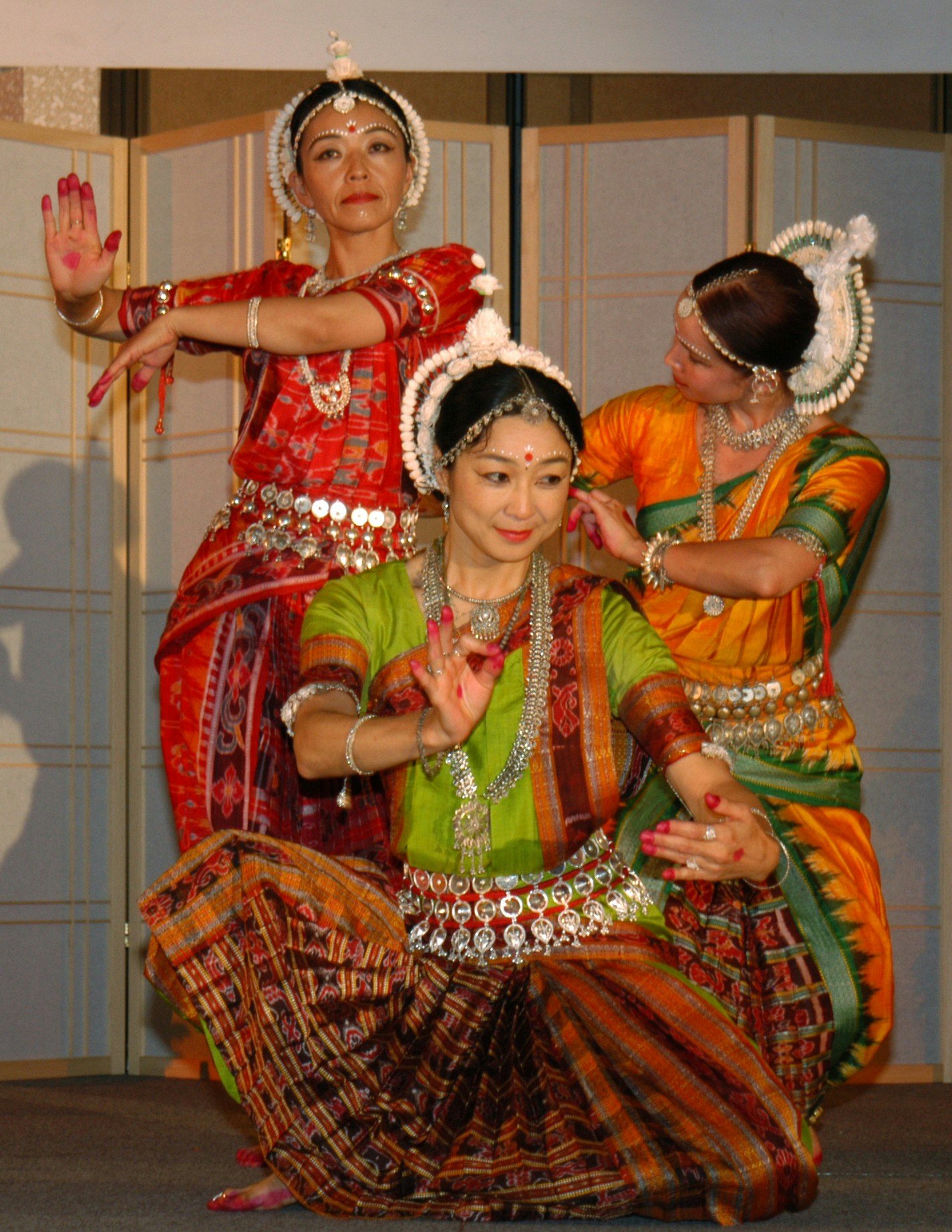 Asako Takami Dance Group, who performed at the conference.