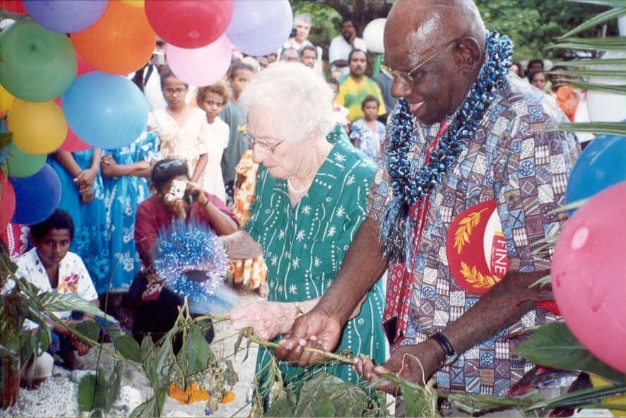 Opening the extension to the national Baha'i center...Madge Featherstone (left) and Vanuatu's first Baha'i, Peter Kaltoli.