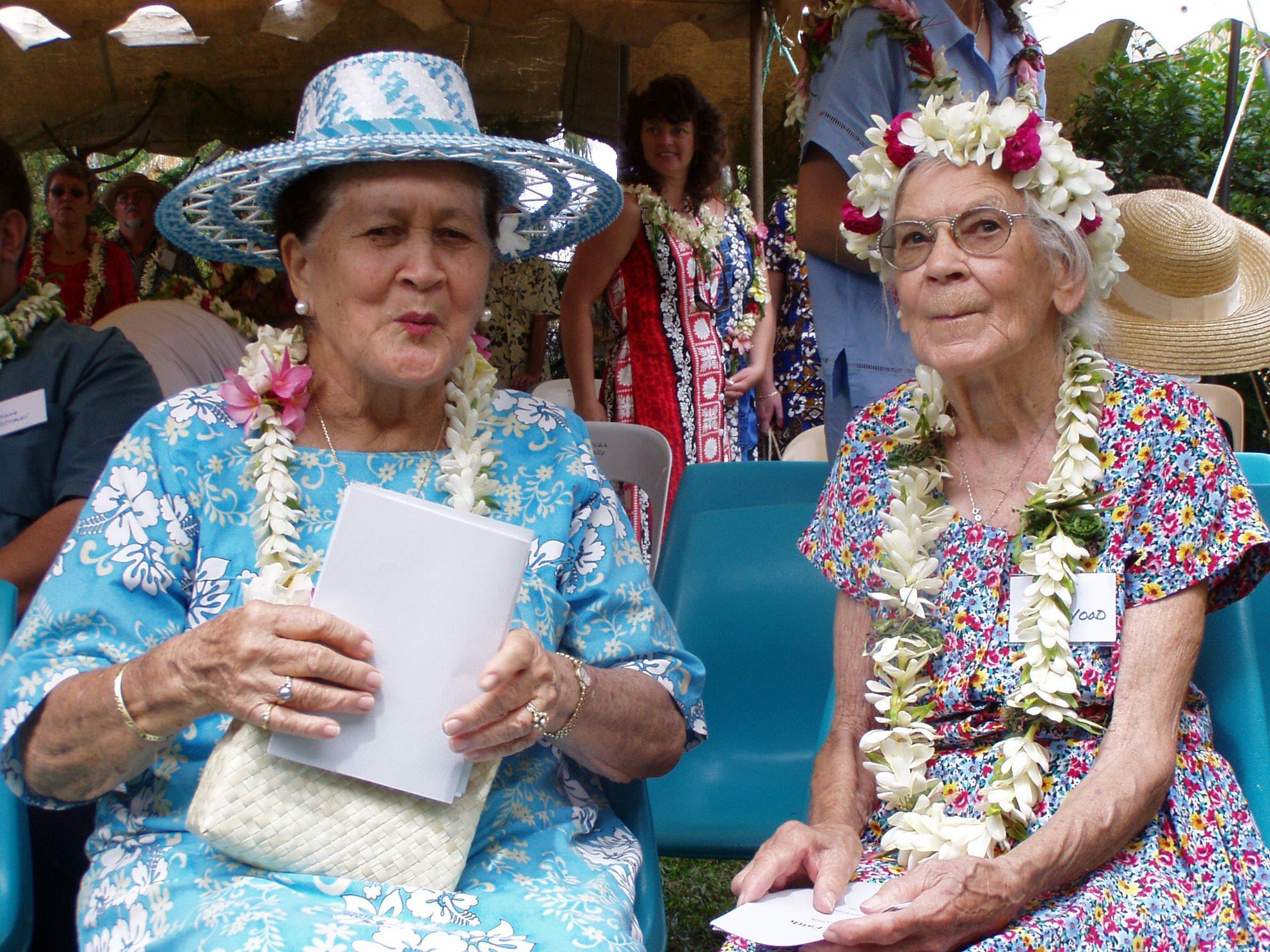 Baha'i pioneer Nan Greenwood,95, (right) with Lady Maui Short.