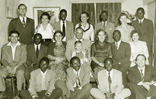 (Front, left to right) Charles Zauyamakando, Dundusa Chisiza, Bernard Toni, Salvator ("Sue") Benatar, (middle, left to right) Shidan Fat'he-Aazam, Willie Msarurwa, Claire Gung (Knight of Baha'u'llah), Larry Hautz with Denny Fat'he-Aazam, Helen Hope, Masten Mganhiri, Carol Hautz, (back, left to right) Melvin Hope, Sylvia Benatar, Isaac Kachuwendi, Joan Chalker, Moses Makwaya, Florence Fat'he-Aazam, Nathan Shamuyarira.