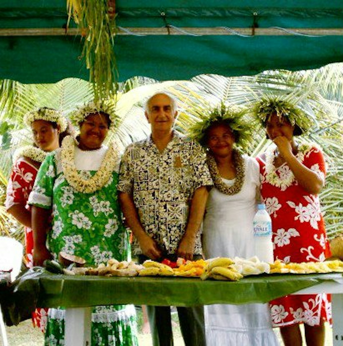 Some of the members of a dance troupe from Huahine with Iraj Sabet from Switzerland.