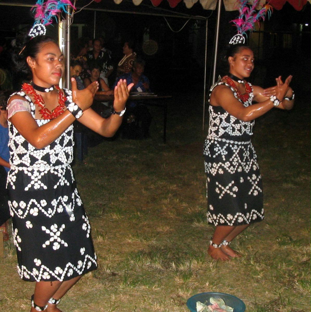 Image Gallery [8 of 14] Tongan Baha'is parade to the palace BWNS