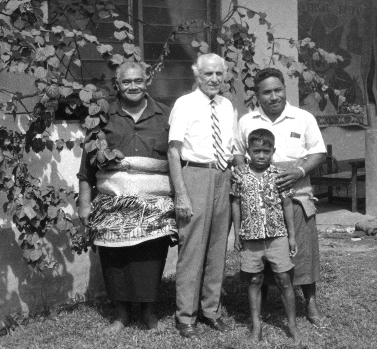 Visit of Hand of the Cause of God John Robarts to Tonga, April 1972. (From left to right) Vilatu Tu'akihekolo, Mr. Robarts, 'Asita Fielea, Andrew Fielea.