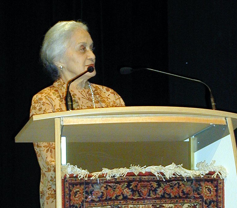 Mrs. Violette Nakhjavani addressing the gathering.