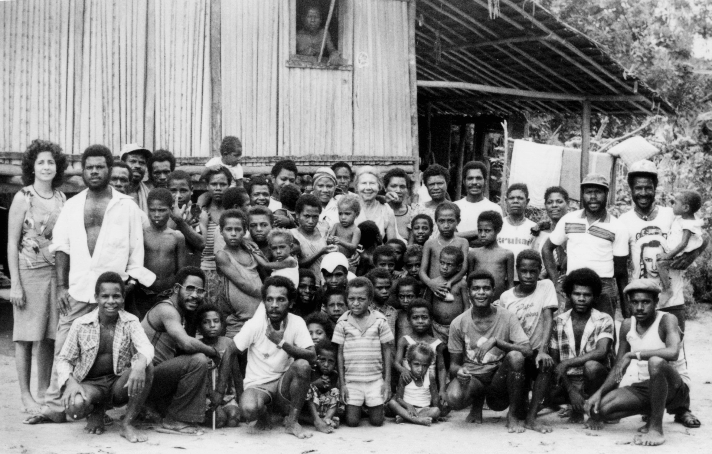 Violet Hoehnke (center) visiting Baha'is in the West Sepik region, 1985.