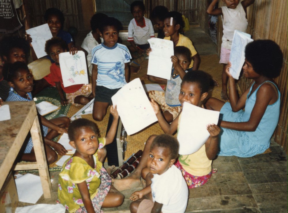 A Baha'i children's class in Daga Compound, Alotau Milne Bay Province, 1986.