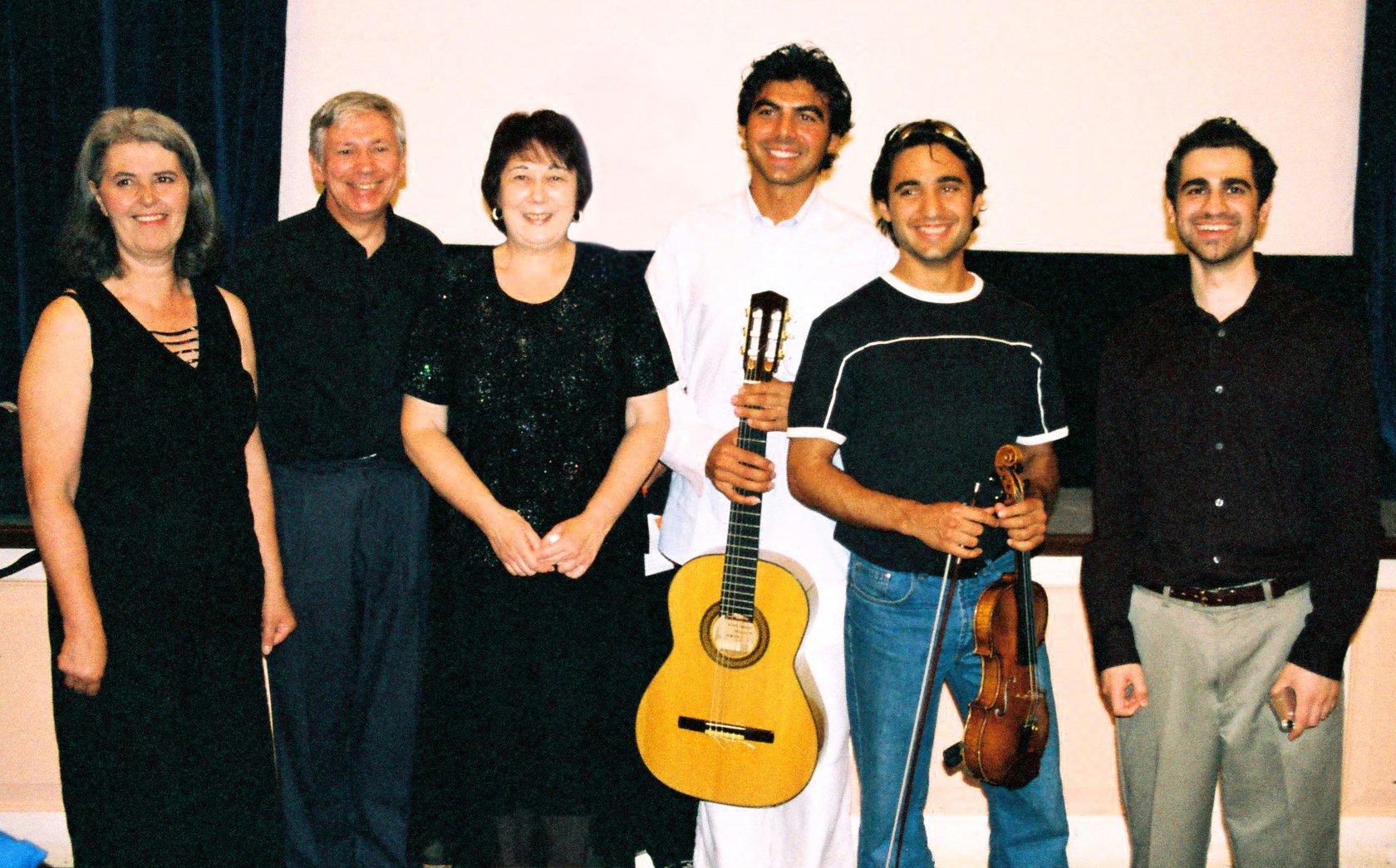 Artist-in-residence, Nancy Lee Harper (third from left), with her masterclass.