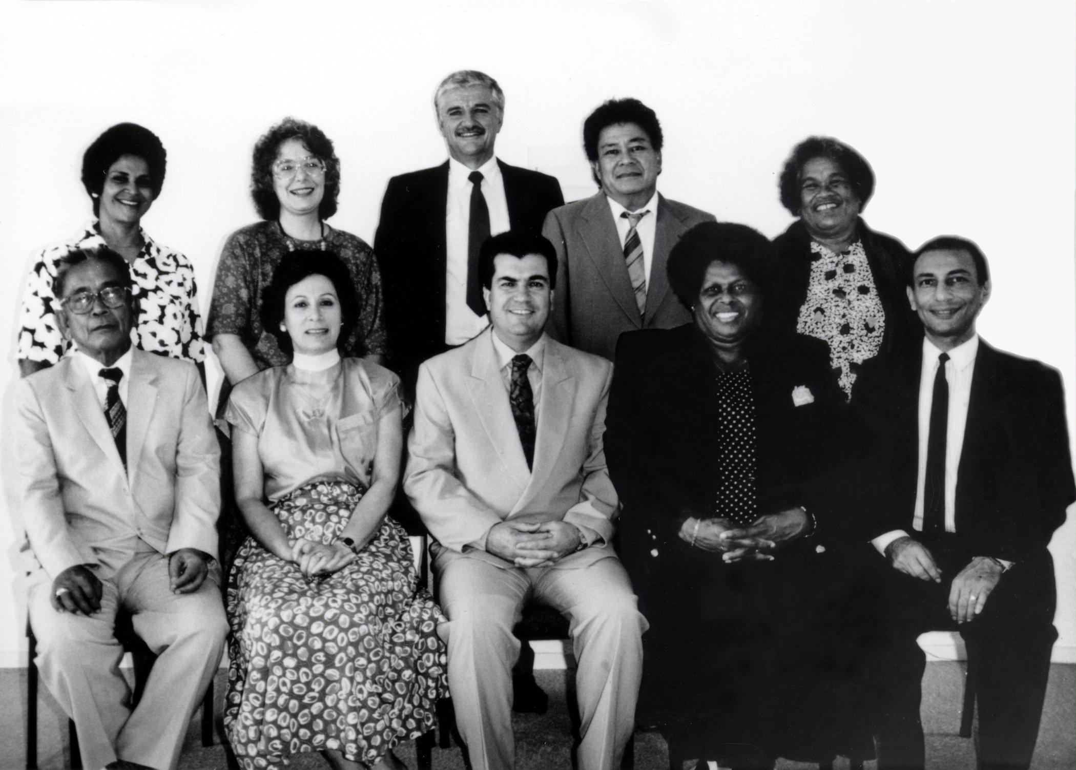 Sirus Naraqi (front row, third from left) with other members of the Continental Board of Counsellors in Australasia, 1991.