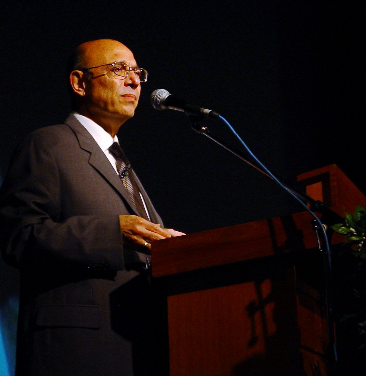 Keynote speaker Dr. Farzam Arbab.