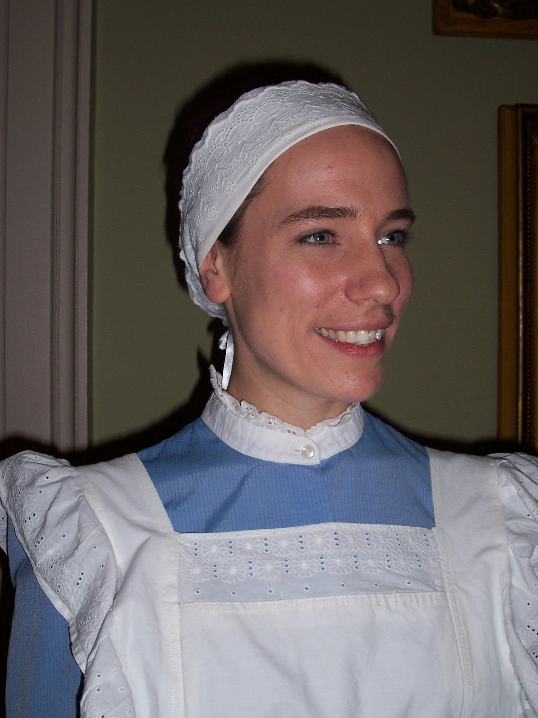 In a dramatic peformance during a weekend of events marking the anniversary of the 1913 visit to Edinburgh of 'Abdu'l-Baha, actor Sarah Munro played a housemaid recalling her experience of meeting 'Abdu'l-Baha.