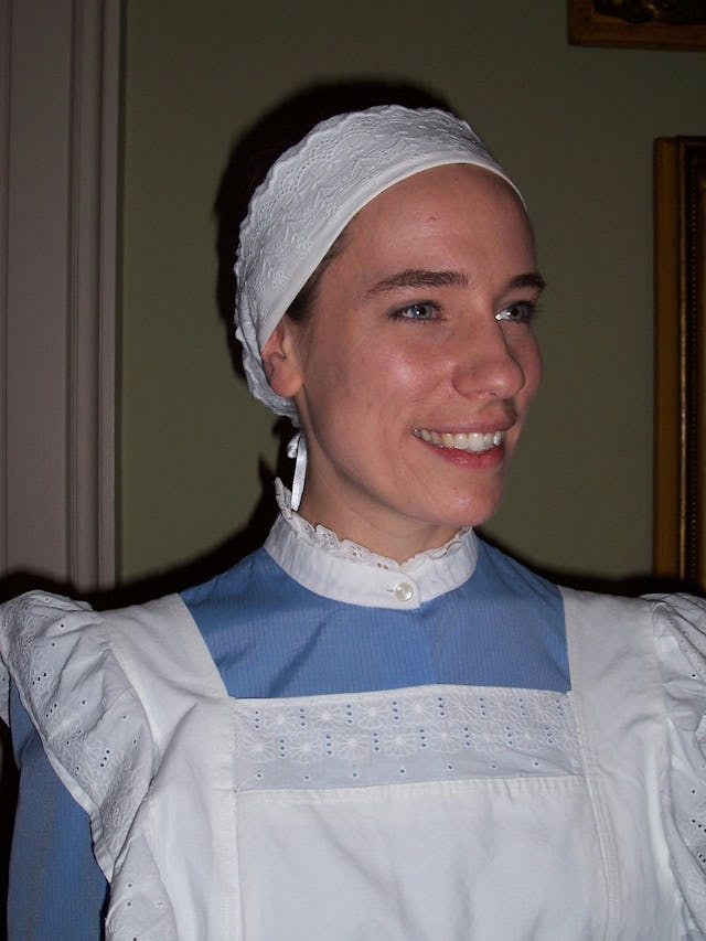 In a dramatic peformance during a weekend of events marking the anniversary of the 1913 visit to Edinburgh of 'Abdu'l-Baha, actor Sarah Munro played a housemaid recalling her experience of meeting 'Abdu'l-Baha.