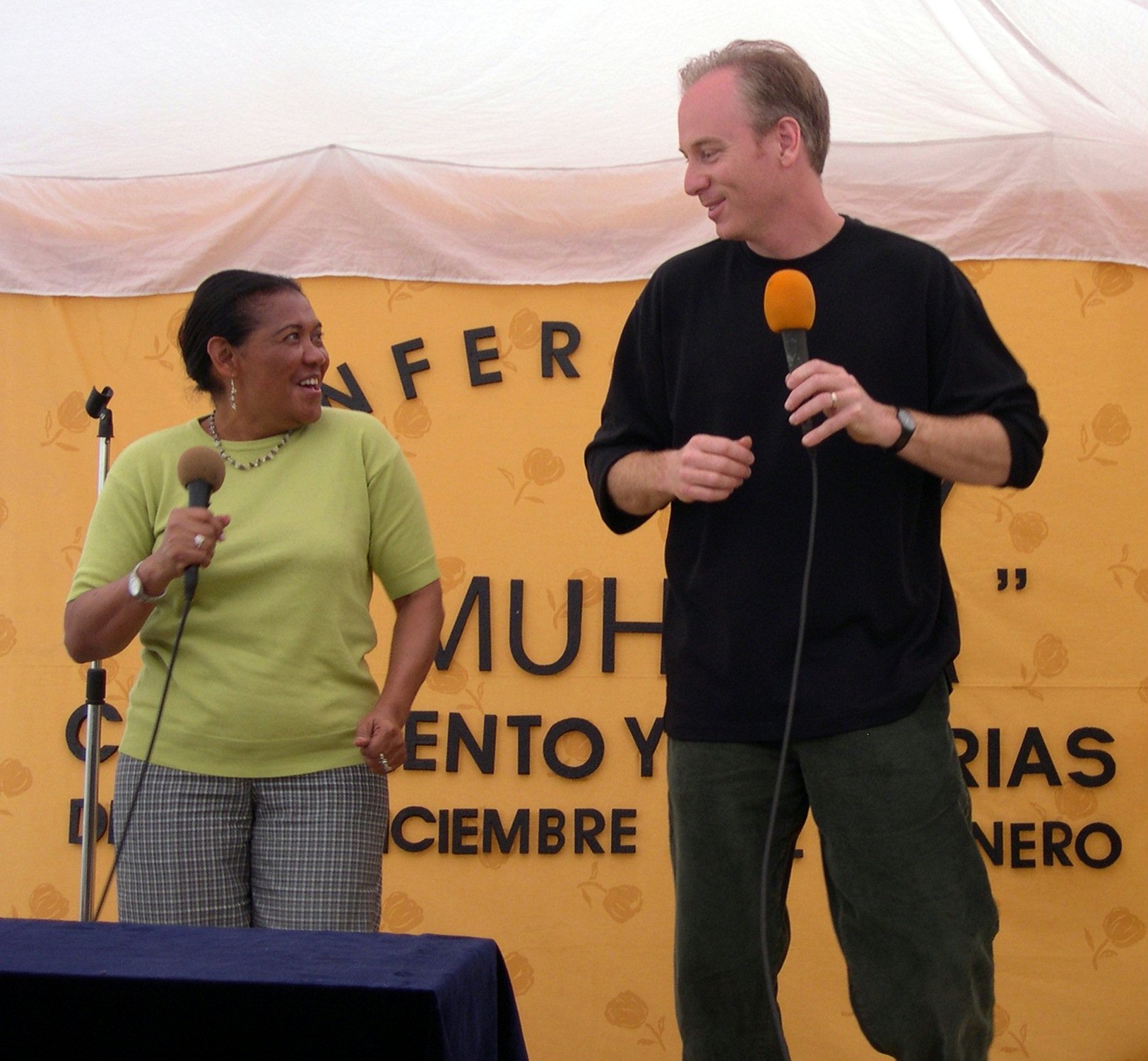Musicians Leonor Dely and KC Porter perform at the "Growth and Victories" conference in Ecuador.
