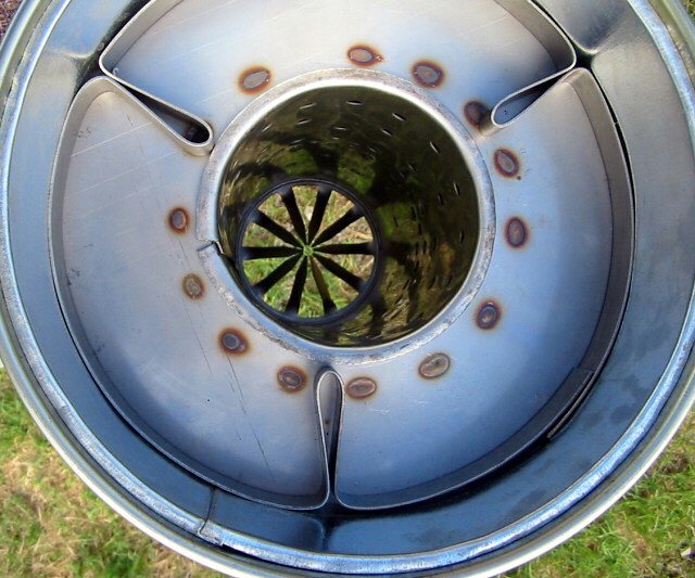The interior of the Vesto stove.
