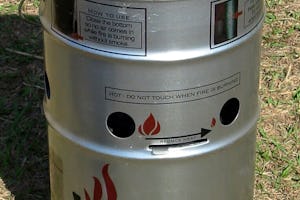 Designed around a modified 25-liter paint can, the Vesto stove sells for about US$29 and is about four times more efficient than an open fire.