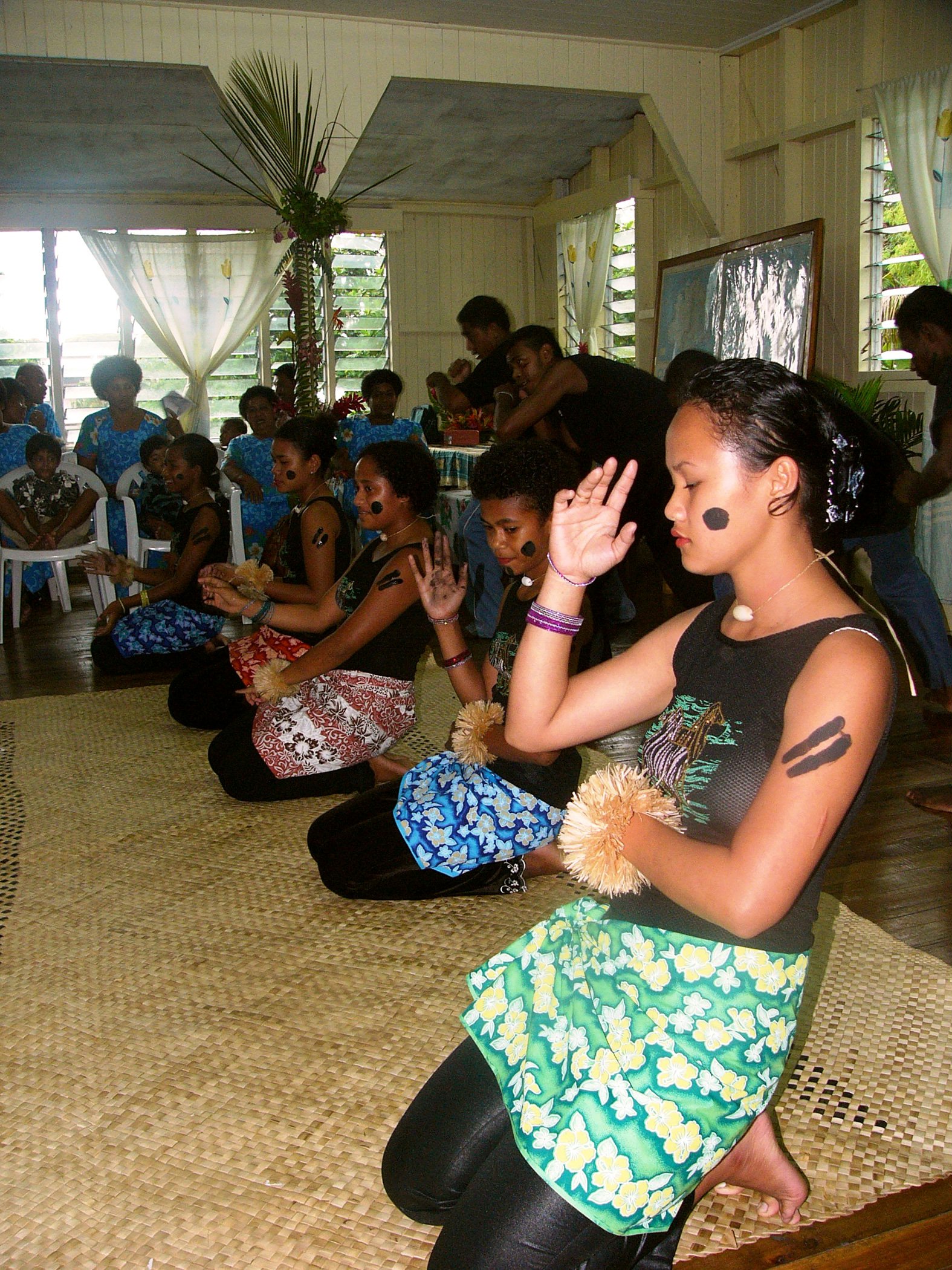 Performance by Baha'i youth at the Suva Baha'i center, January 2005.